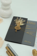 Invitation de mariage de luxe en noir avec fleurs séchées