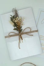 Invitation de mariage de luxe avec fleurs séchées
