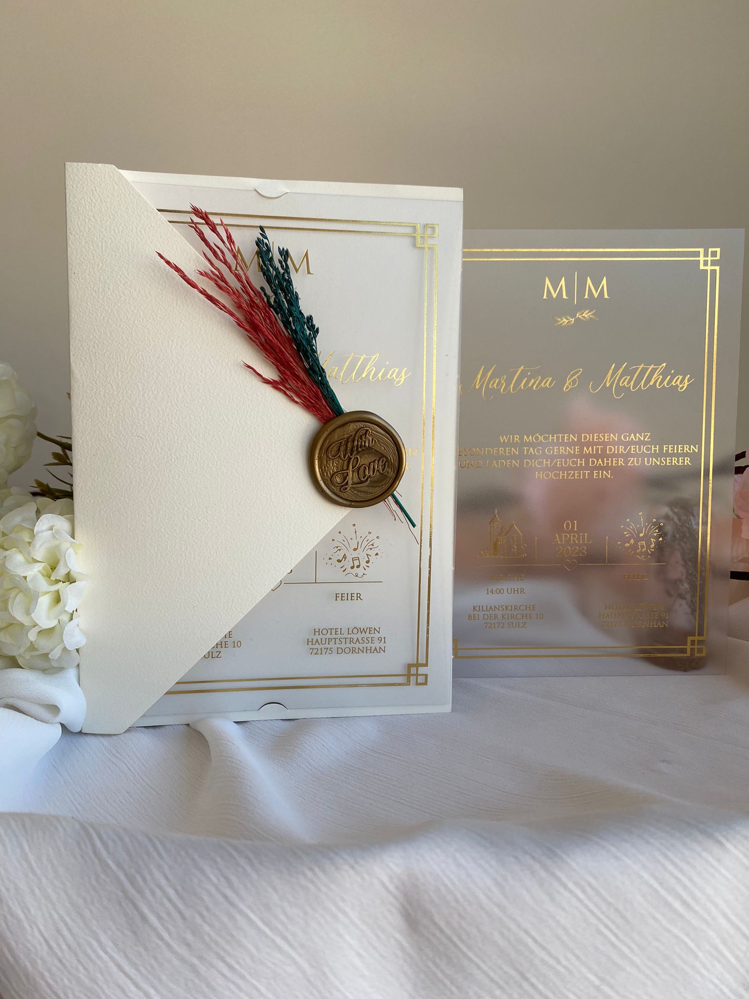 Luxury Acrylic Wedding Invitation with Dried Flowers