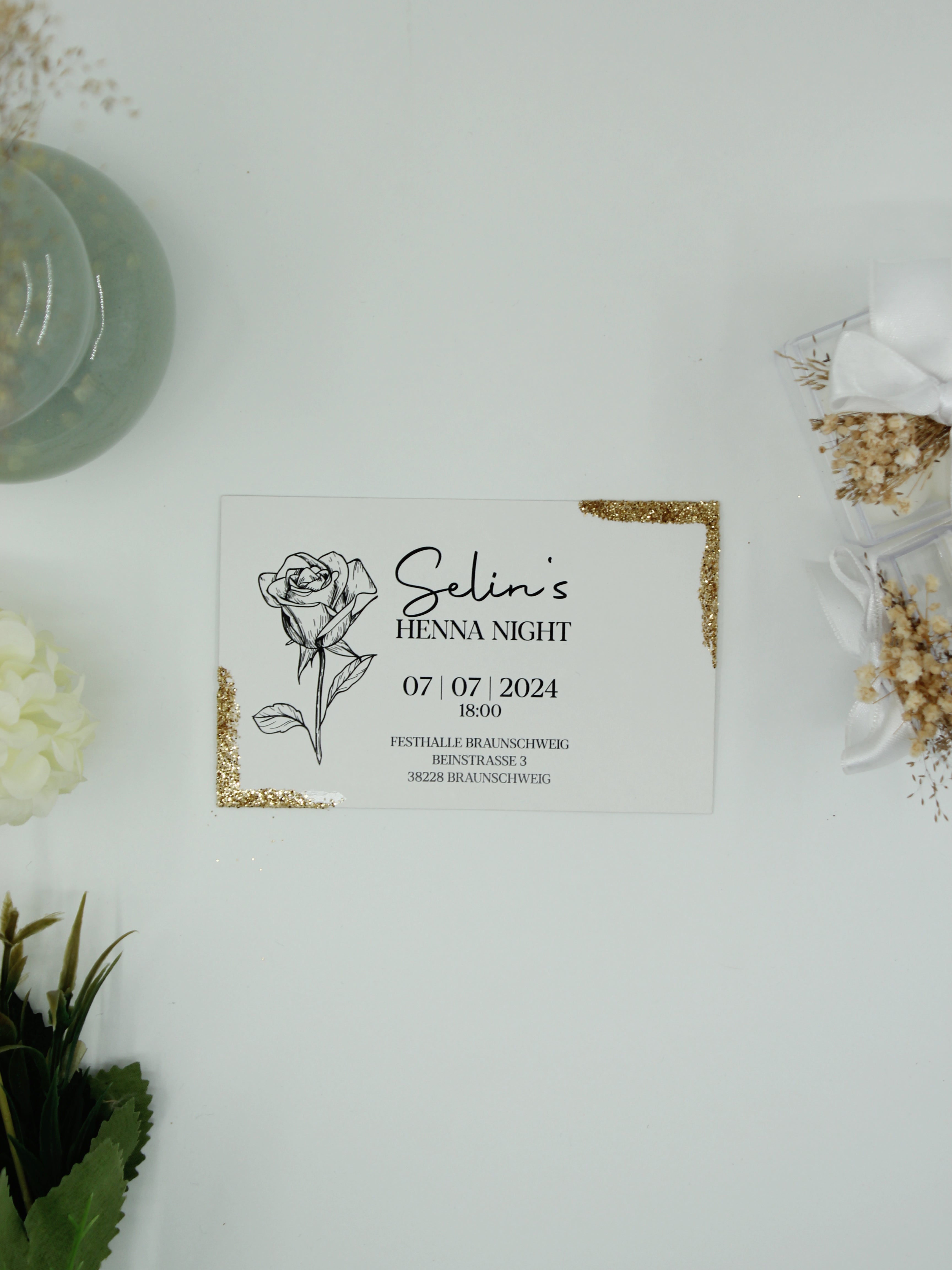 Luxury Henna Card in White with Gold Frame