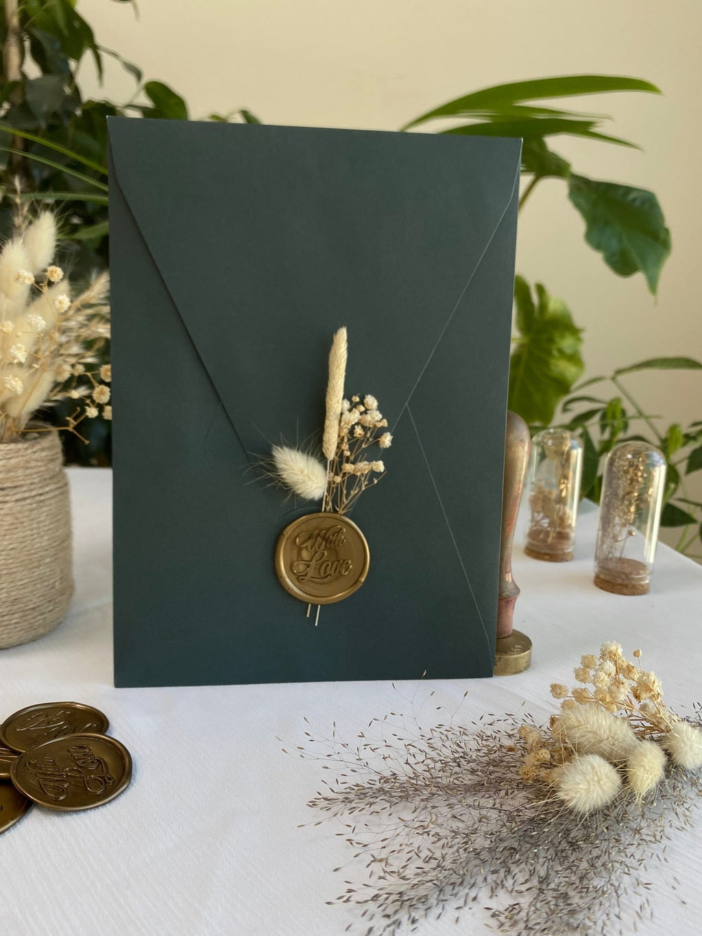 Luxus Hochzeitseinladung in Dunkelgrün mit Wachssiegel