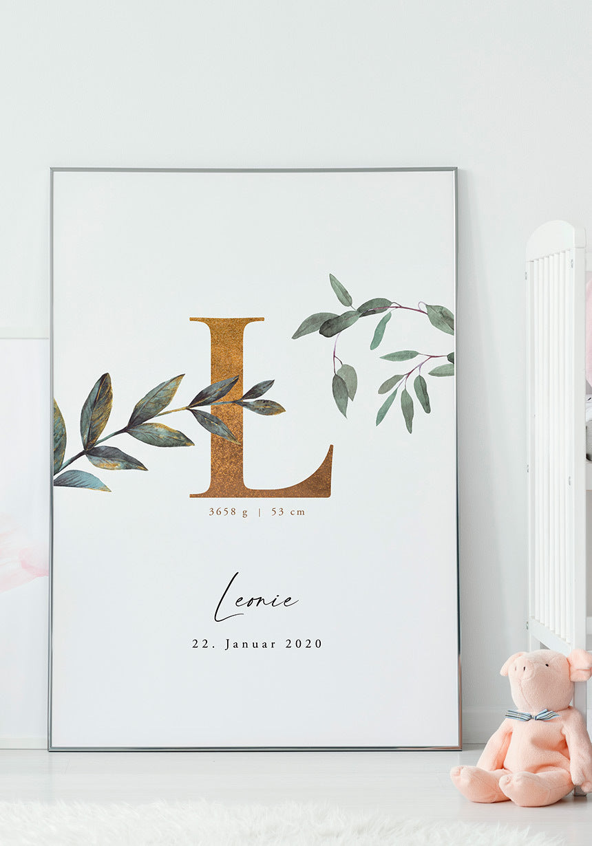 Babyposter mit Anfangsbuchstaben und Geburtsdaten im Rahmen