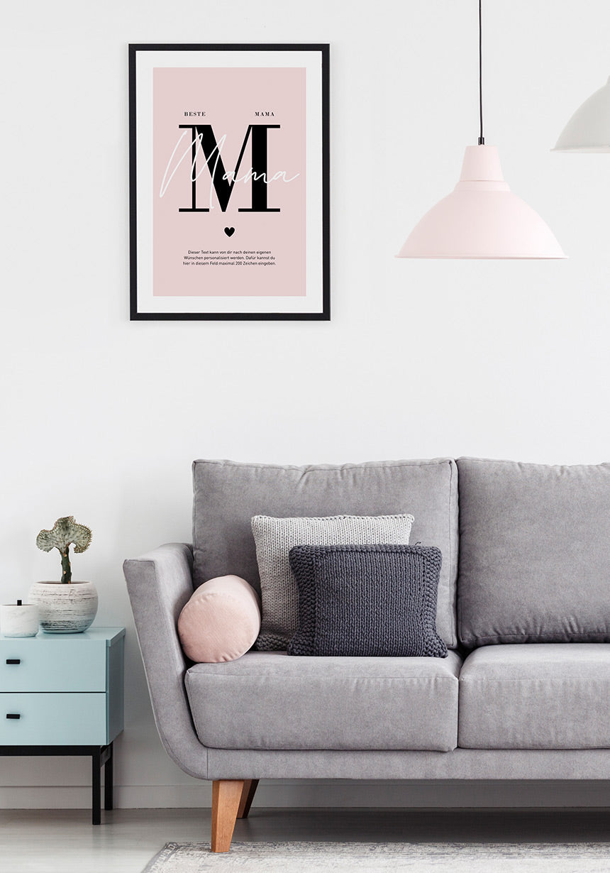 personalisiertes Poster Muttertag mit Text über Sofa