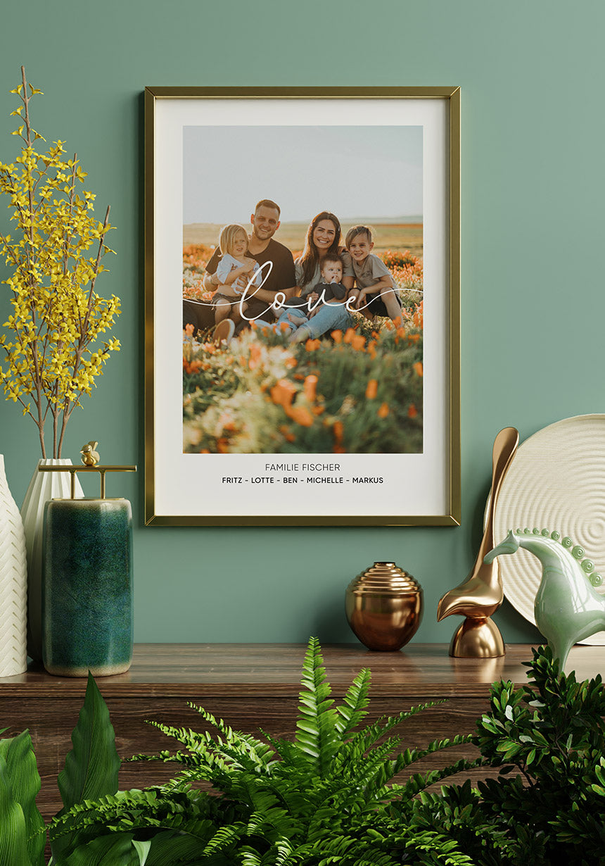 personalisierbares Poster Love mit Bild und Namen im goldenen Rahmen
