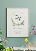 Hochzeitsposter personalisierbar Kreis mit Initialen an grüner Wand