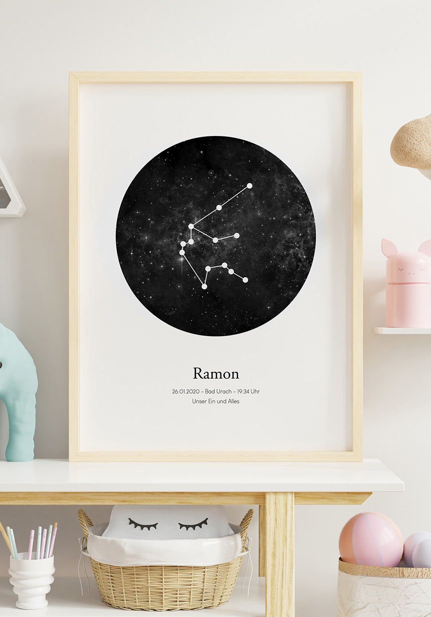 personalisierbares Sternzeichen Poster mit Kreis und Name im Kinderzimmer