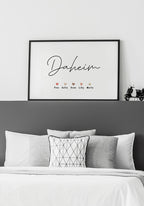 Personalisierbares Poster Daheim im Schlafzimmer