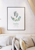 Poster Fußabdruck Geburt Blumen über dem Sofa