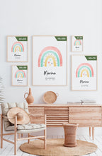 Personalisiertes Baby-Geburtsposter mit Regenbogen und Namen Postergrößen