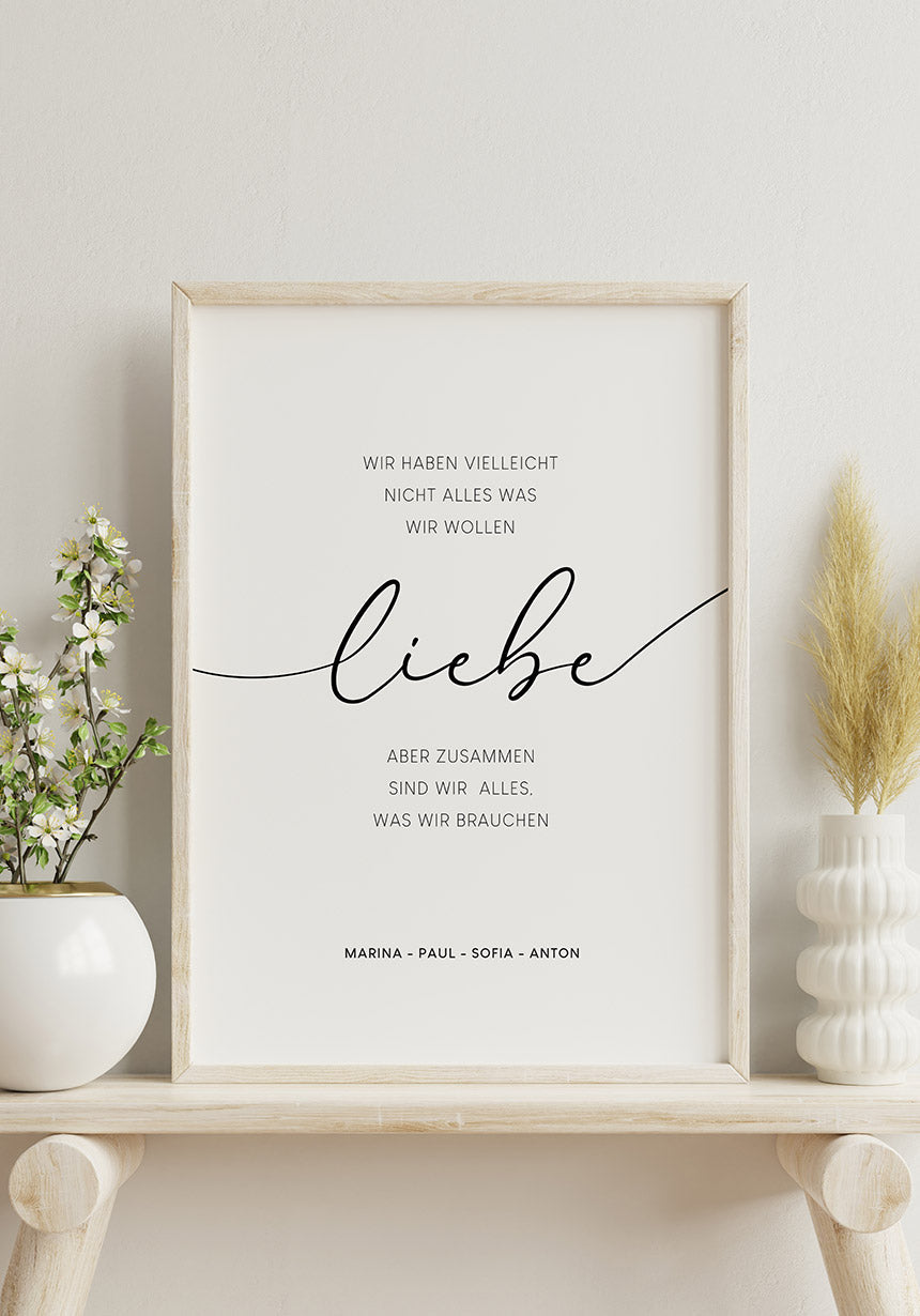 Poster personalisiert Familienspruch mit Liebe auf dem Regal