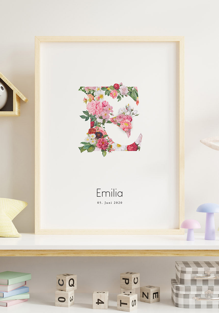 Personalisierbares Namensposter mit Blumen im Holzrahmen