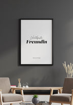 Poster personalisiert weltbeste Freundin an dunkler Wand